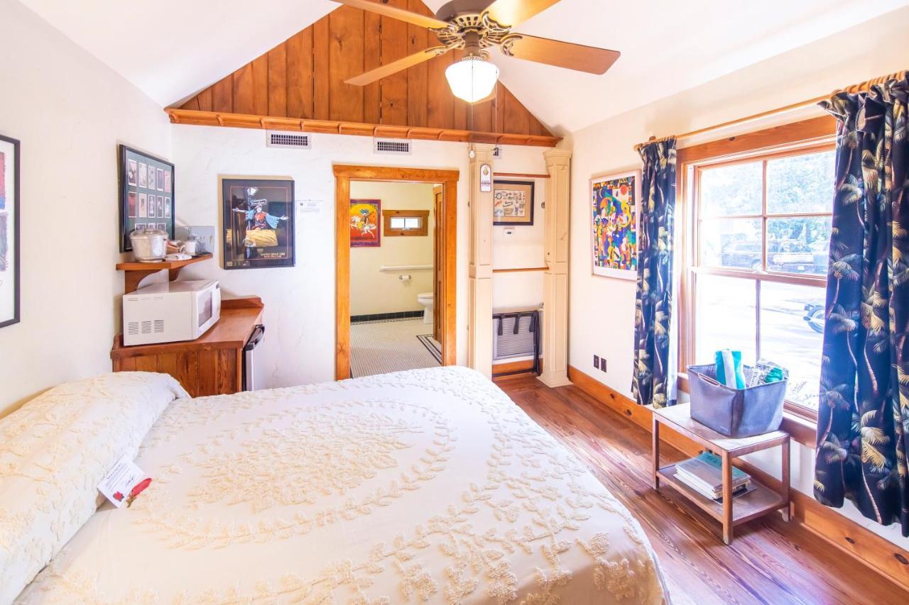 Hibiscus Coffee & Guesthouse Grayton Beach Exterior foto